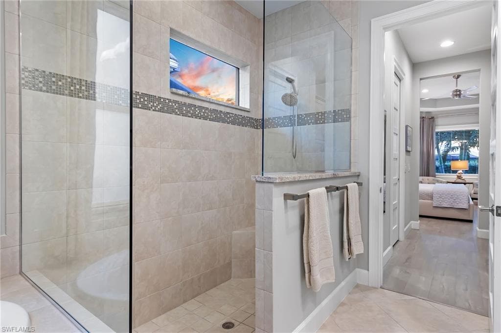 6423 Pembroke Way, Naples, FL 34113-28