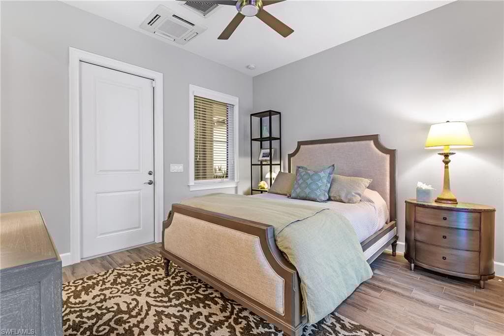 6423 Pembroke Way, Naples, FL 34113-33