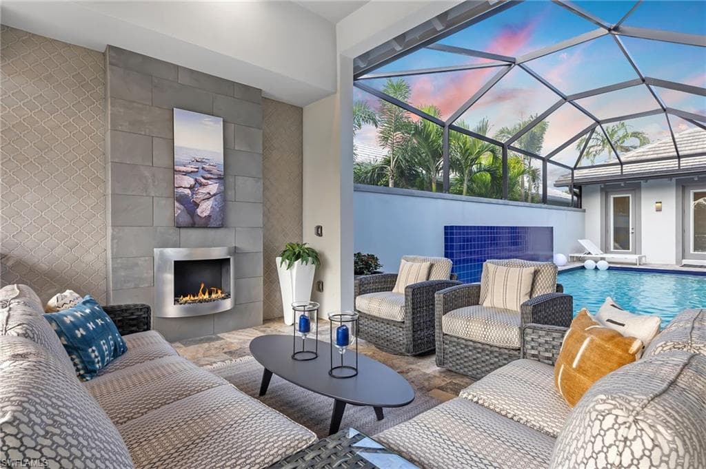 6423 Pembroke Way, Naples, FL 34113-38