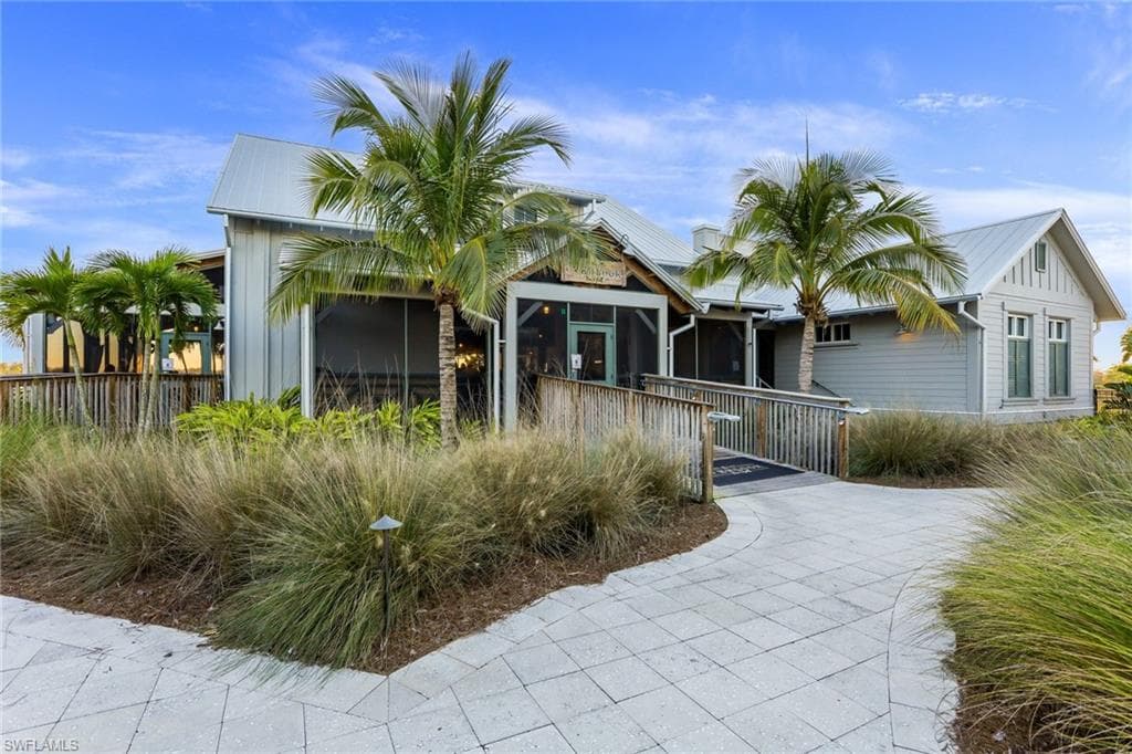 6423 Pembroke Way, Naples, FL 34113-48