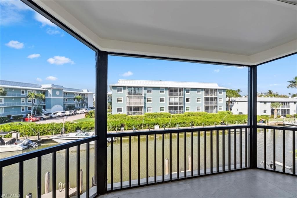 1311 Chesapeake Ave 4a, Naples, FL 34102-32