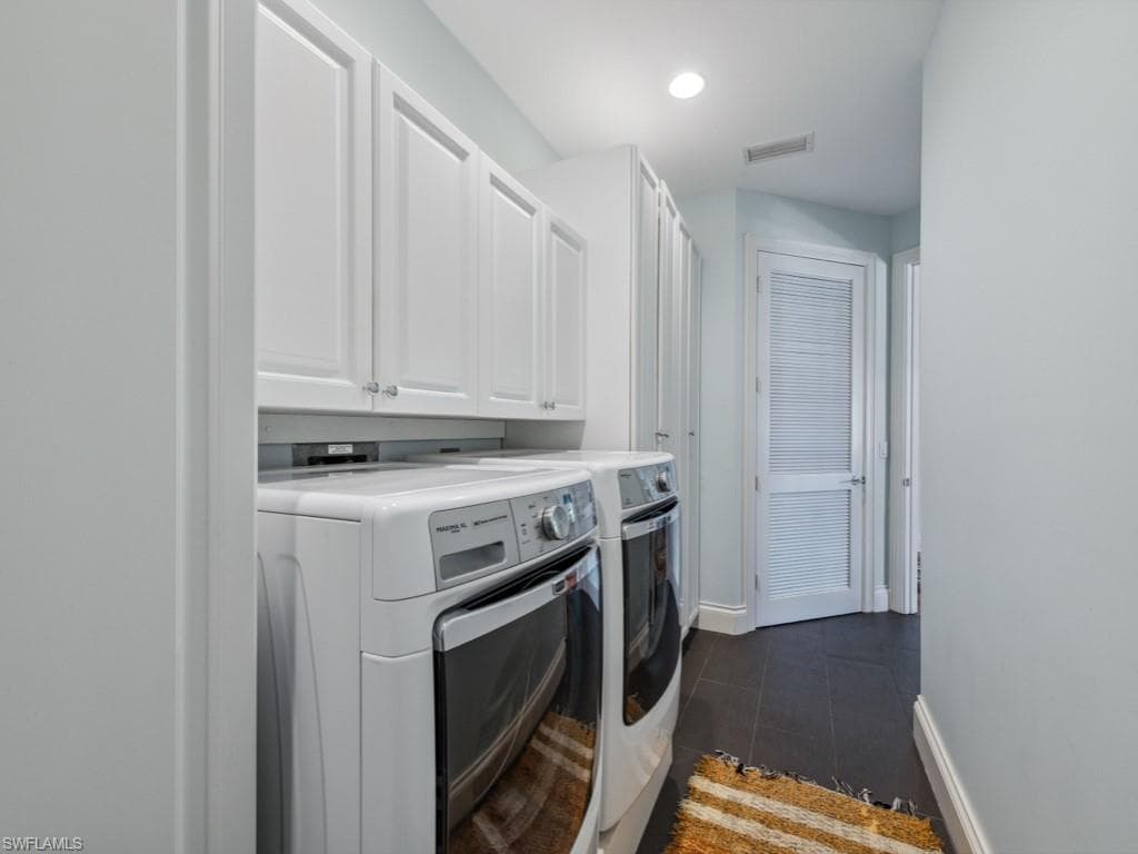 625 5th Ave S Ph-302, Naples, FL 34102-22