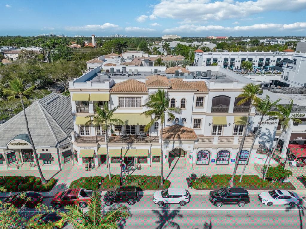 625 5th Ave S Ph-302, Naples, FL 34102-26