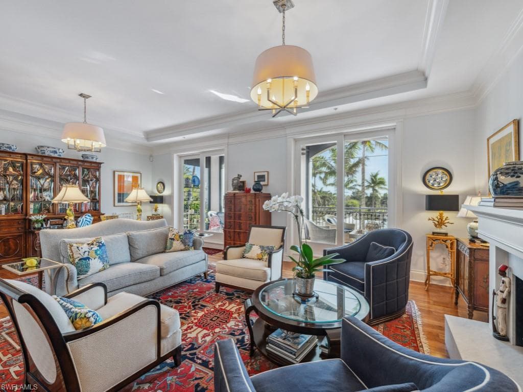 625 5th Ave S Ph-302, Naples, FL 34102-3