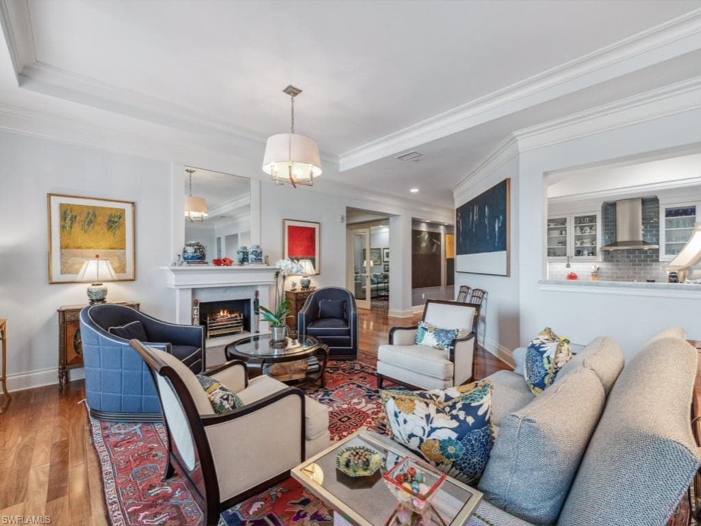 625 5th Ave S Ph-302, Naples, FL 34102-5