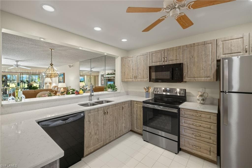 6700 Dennis Cir A103, Naples, FL 34104-8