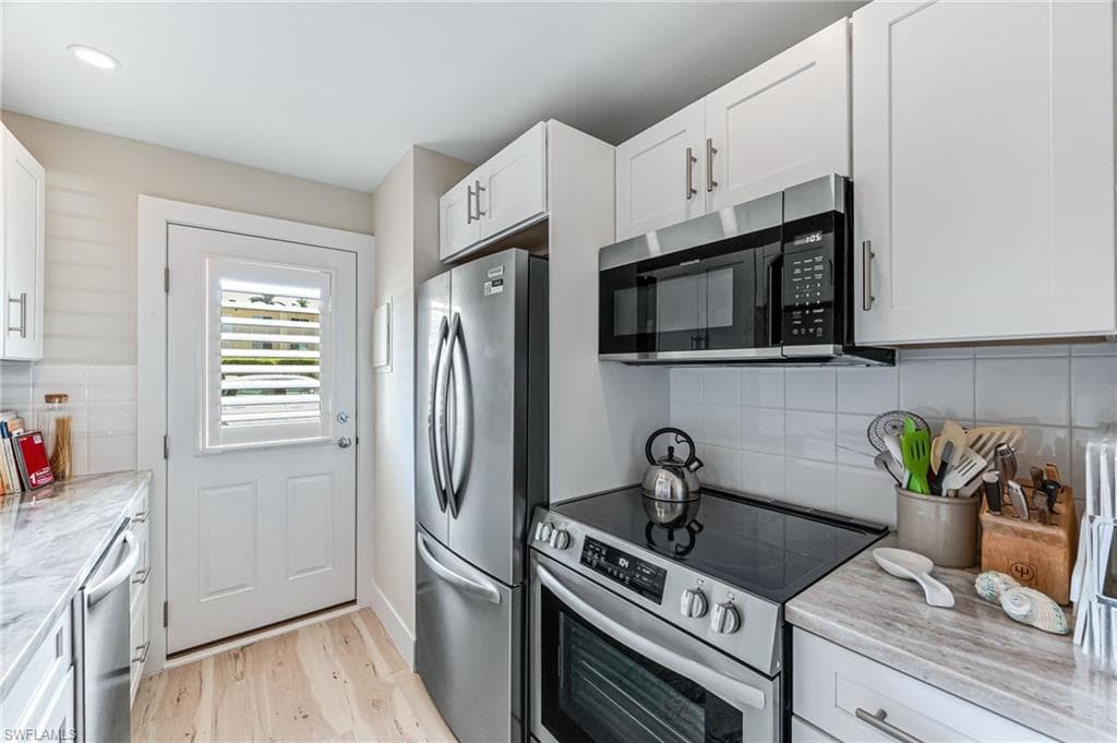 1021 3rd St S 110, Naples, FL 34102-14