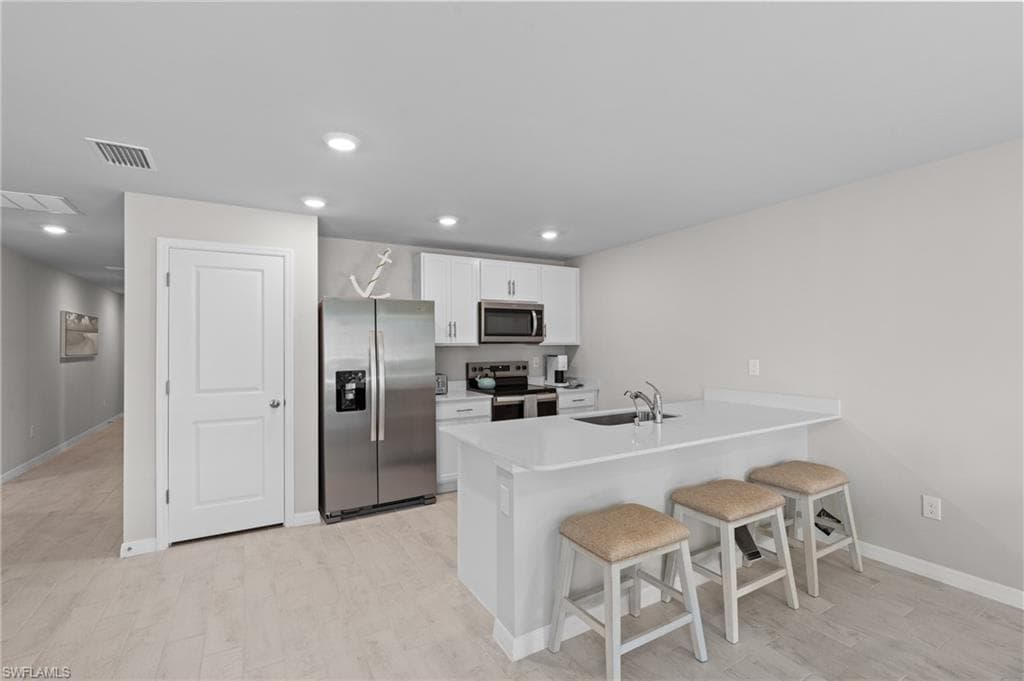 3013 41st St SW, Lehigh Acres, FL 33976-9