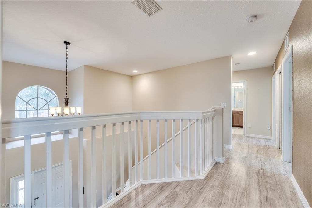1970 Par Dr, Naples, FL 34120-9
