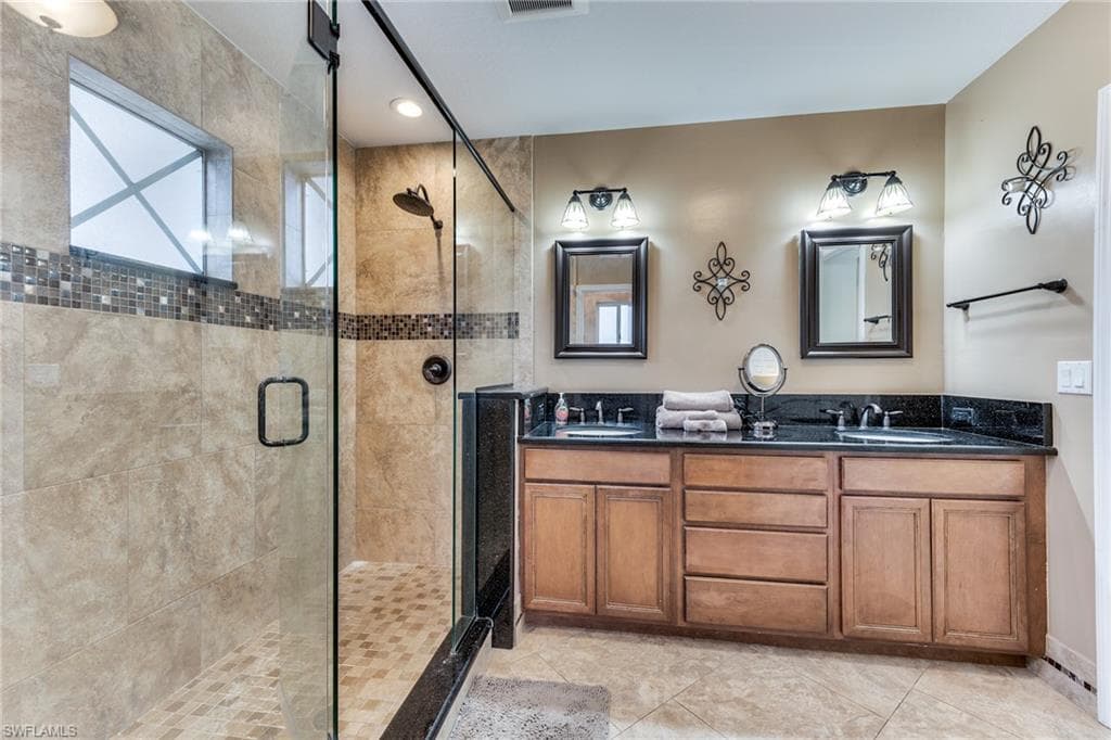 1970 Par Dr, Naples, FL 34120-13
