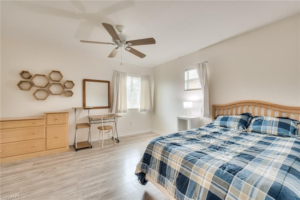 1970 Par Dr, Naples, FL 34120-15
