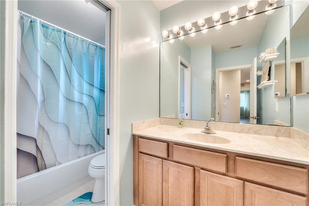 1970 Par Dr, Naples, FL 34120-16
