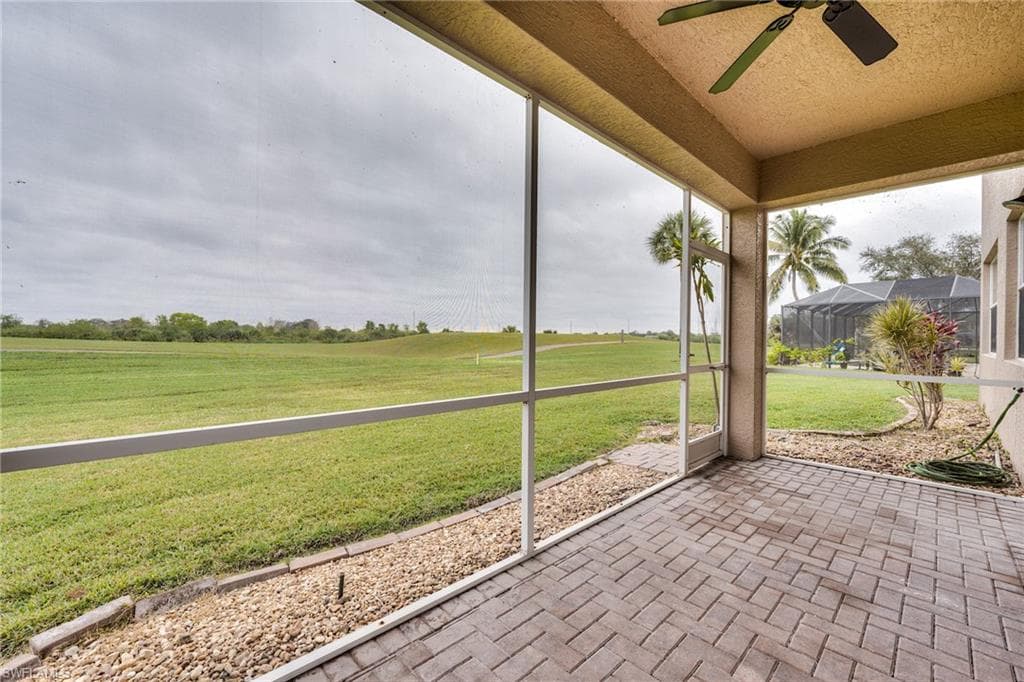 1970 Par Dr, Naples, FL 34120-23