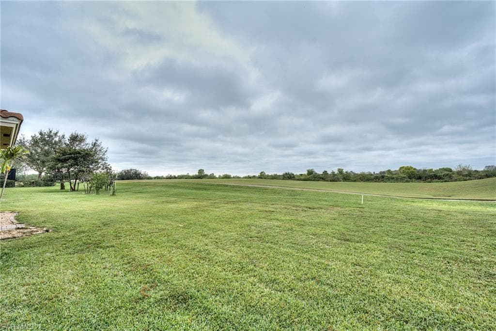 1970 Par Dr, Naples, FL 34120-25