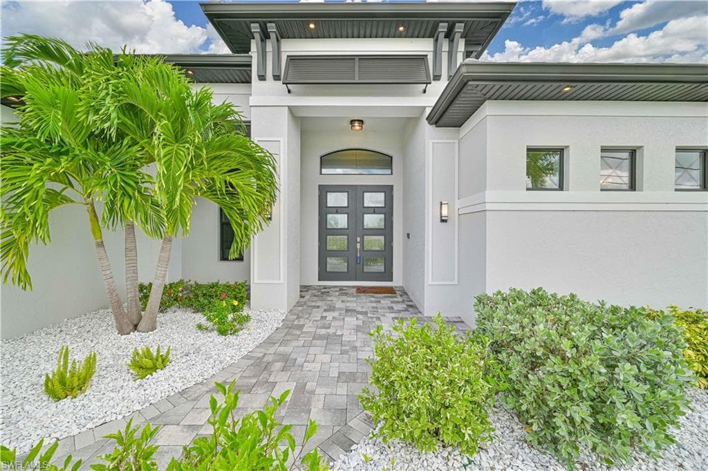 3613 Embers Pkwy W, Cape Coral, FL 33993-7