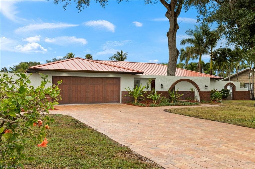 60 Lagoon Dr, North Fort Myers, FL 33903-2