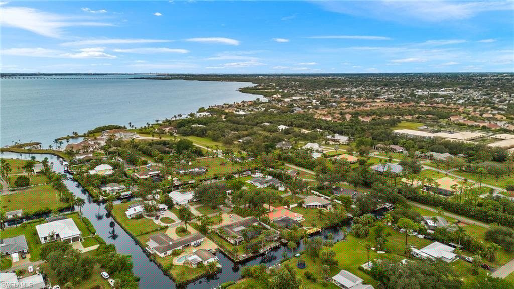 60 Lagoon Dr, North Fort Myers, FL 33903-31