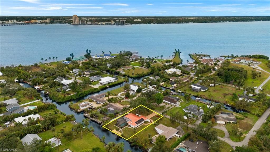 60 Lagoon Dr, North Fort Myers, FL 33903-3