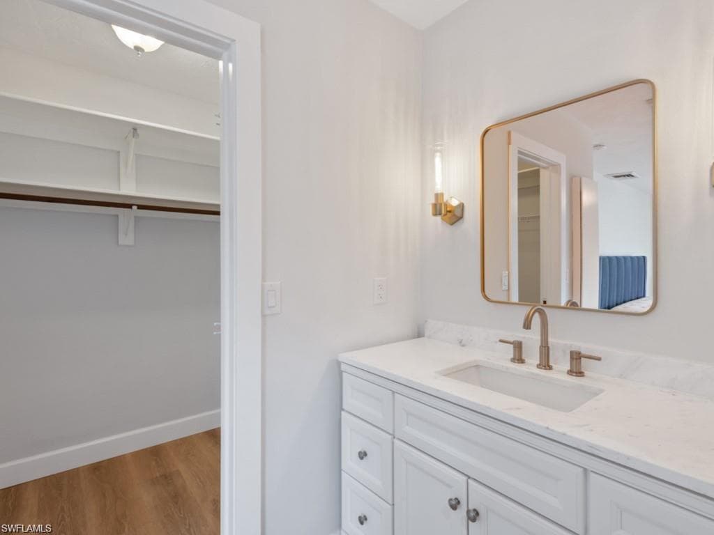 945 Sundrop Ct, Marco Island, FL 34145-11