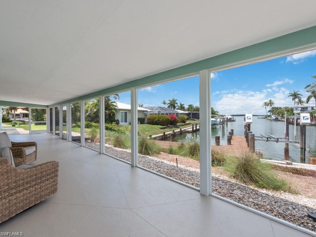 945 Sundrop Ct, Marco Island, FL 34145-18