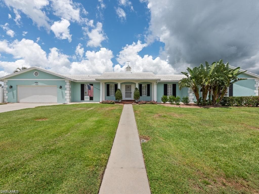 945 Sundrop Ct, Marco Island, FL 34145-21