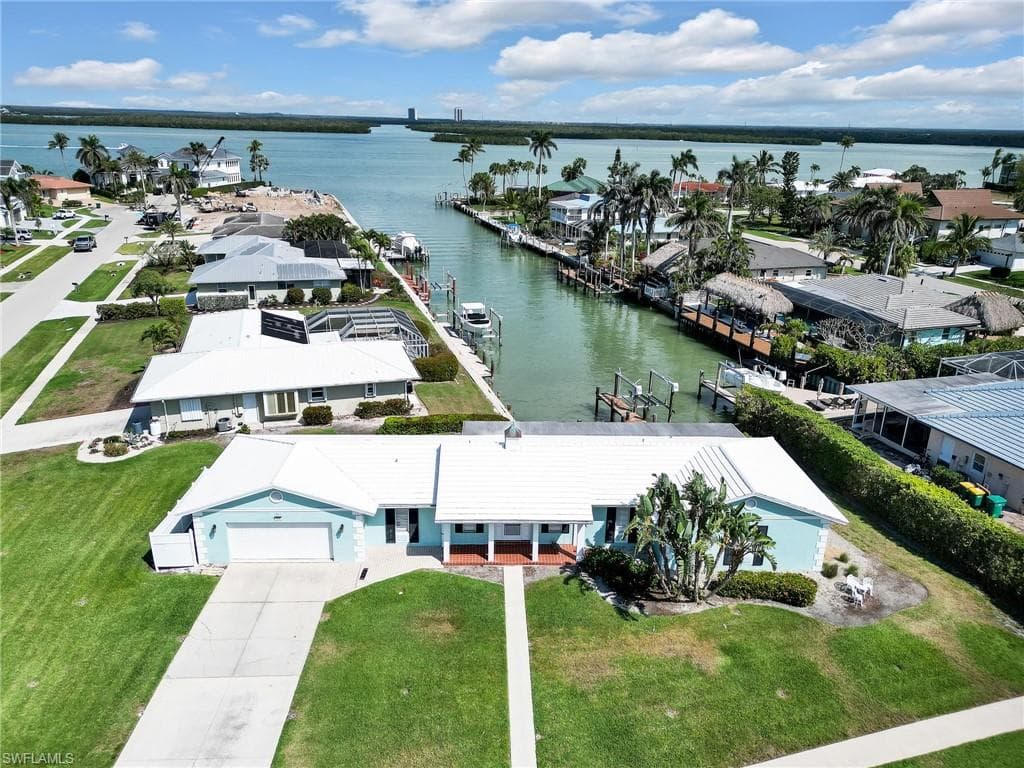 945 Sundrop Ct, Marco Island, FL 34145-23