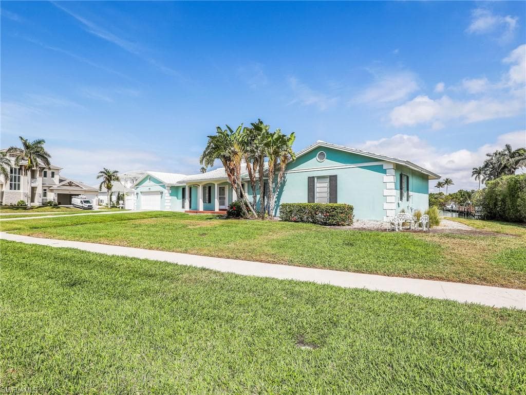 945 Sundrop Ct, Marco Island, FL 34145-25