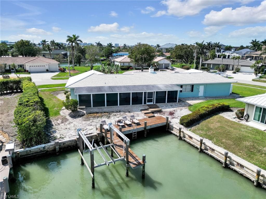 945 Sundrop Ct, Marco Island, FL 34145-4