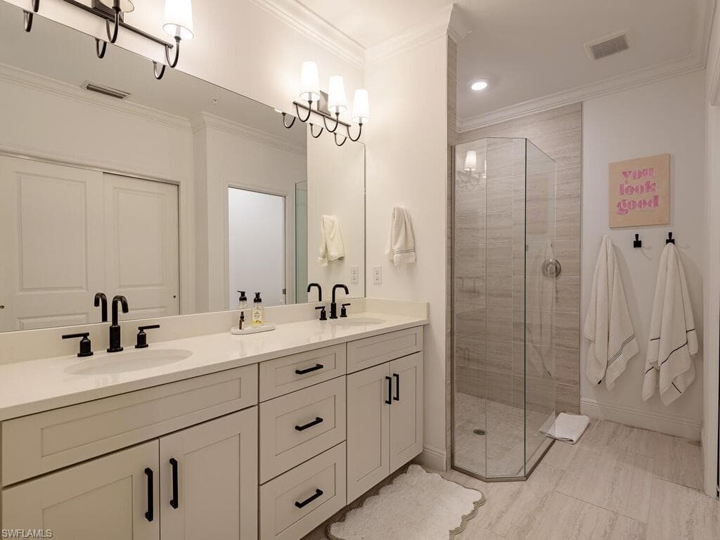16356 Viansa Way 101, Naples, FL 34110-10