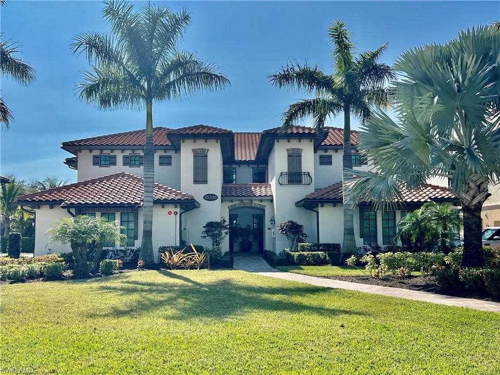 16356 Viansa Way 101, Naples, FL 34110-1