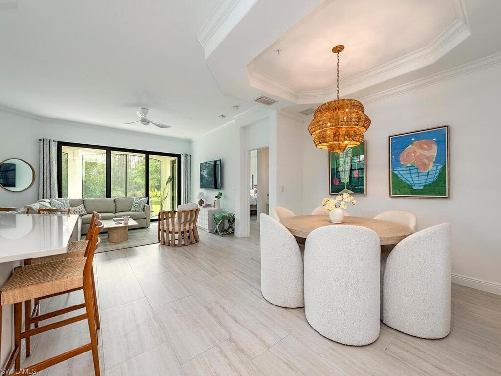 16356 Viansa Way 101, Naples, FL 34110-8