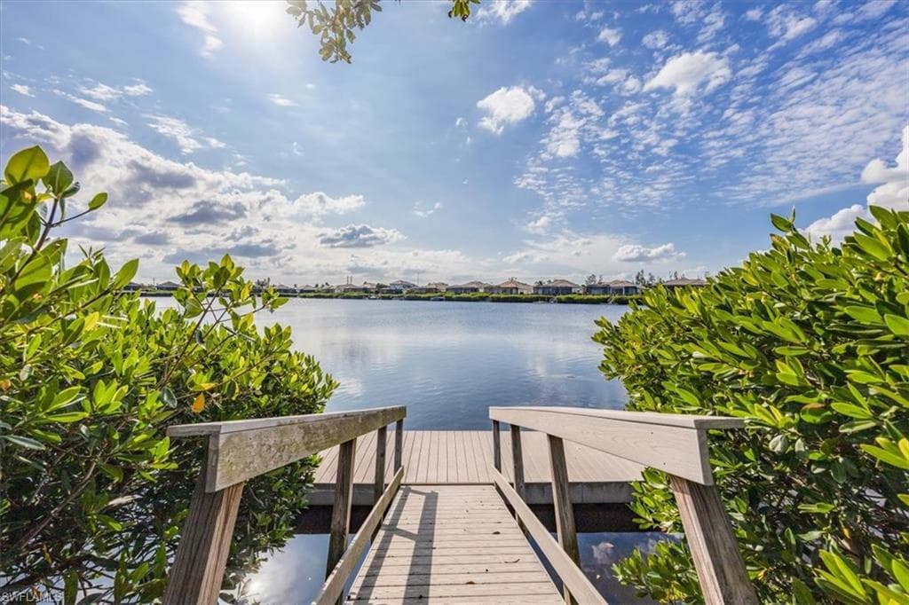 17262 Hidden Estates Cir, Fort Myers, FL 33908-3