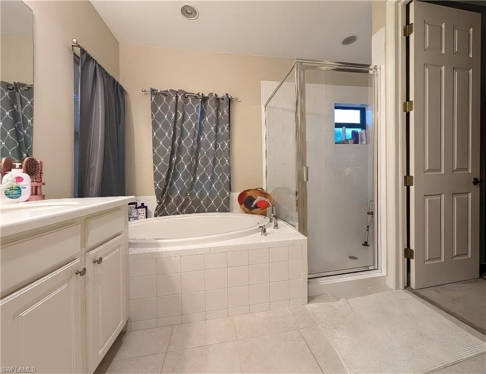 1121 Antaras Ct S 46, Naples, FL 34113-20