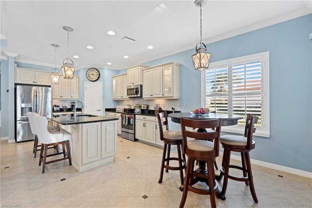 14502 Lanier Ct, Naples, FL 34114-15