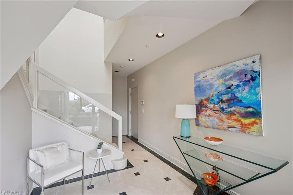 4021 Gulf Shore Blvd N V-16, Naples, FL 34103-11