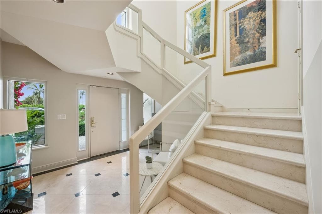 4021 Gulf Shore Blvd N V-16, Naples, FL 34103-12