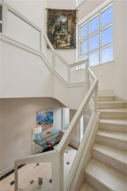 4021 Gulf Shore Blvd N V-16, Naples, FL 34103-13