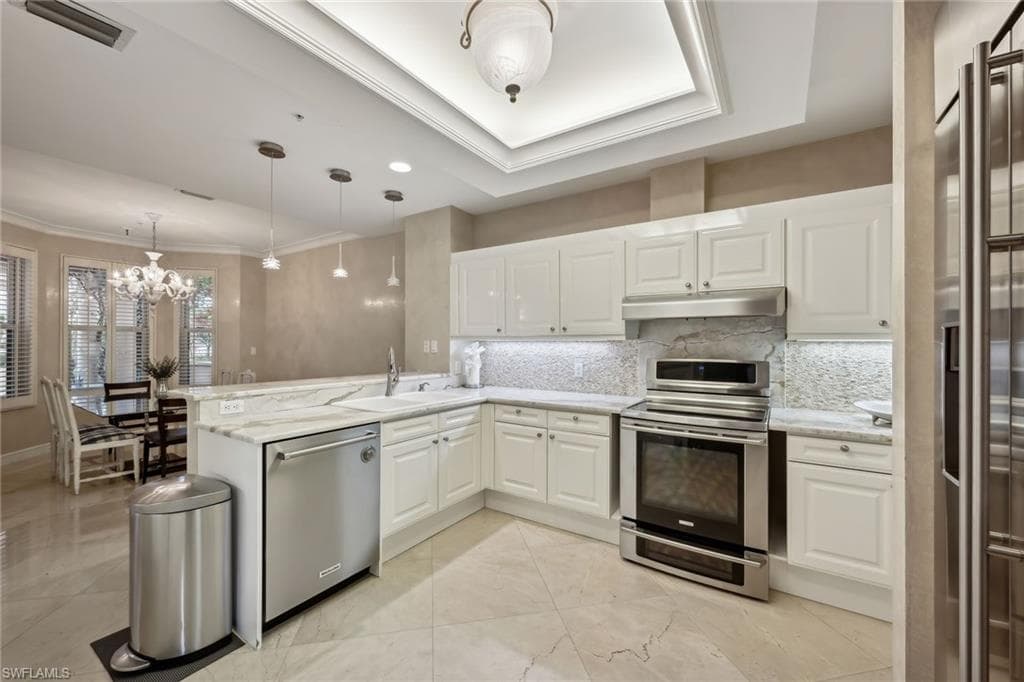 4021 Gulf Shore Blvd N V-16, Naples, FL 34103-21