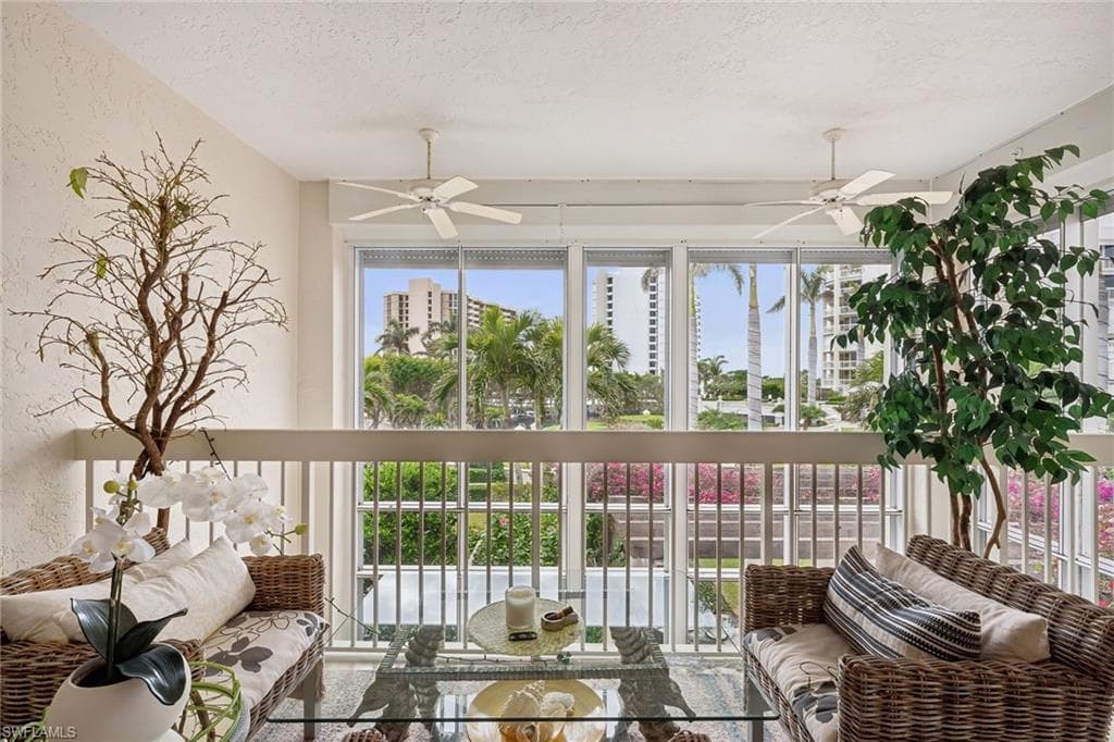 4021 Gulf Shore Blvd N V-16, Naples, FL 34103-26
