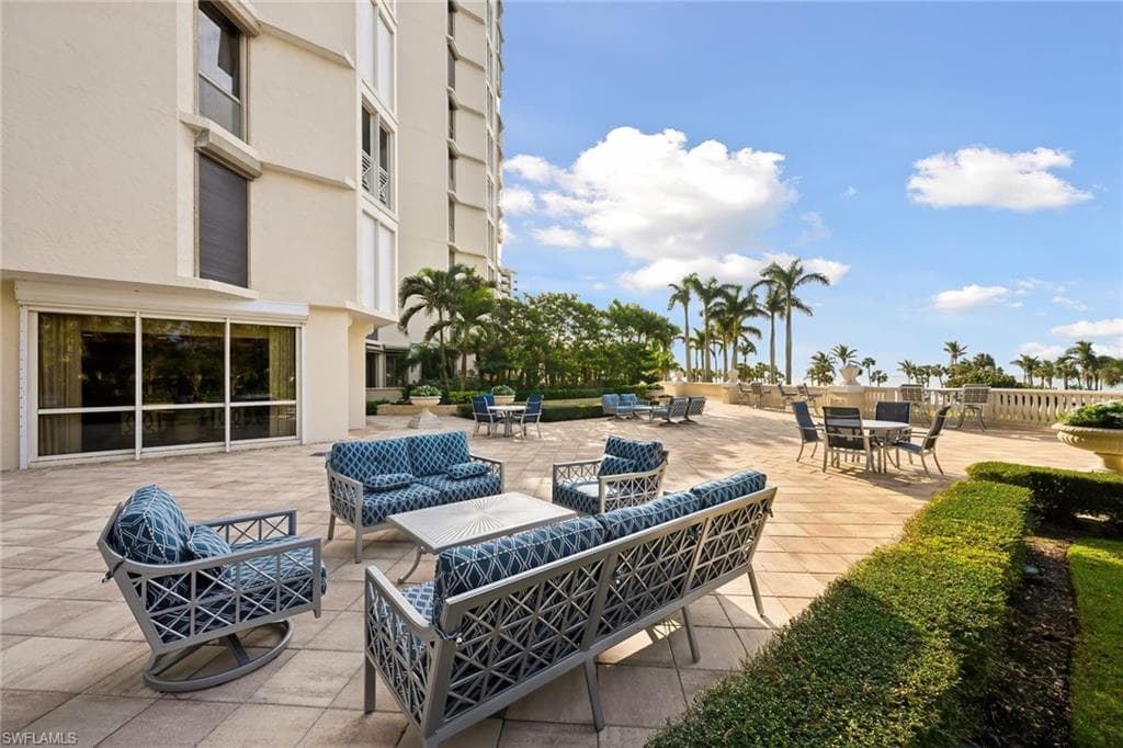 4021 Gulf Shore Blvd N V-16, Naples, FL 34103-47