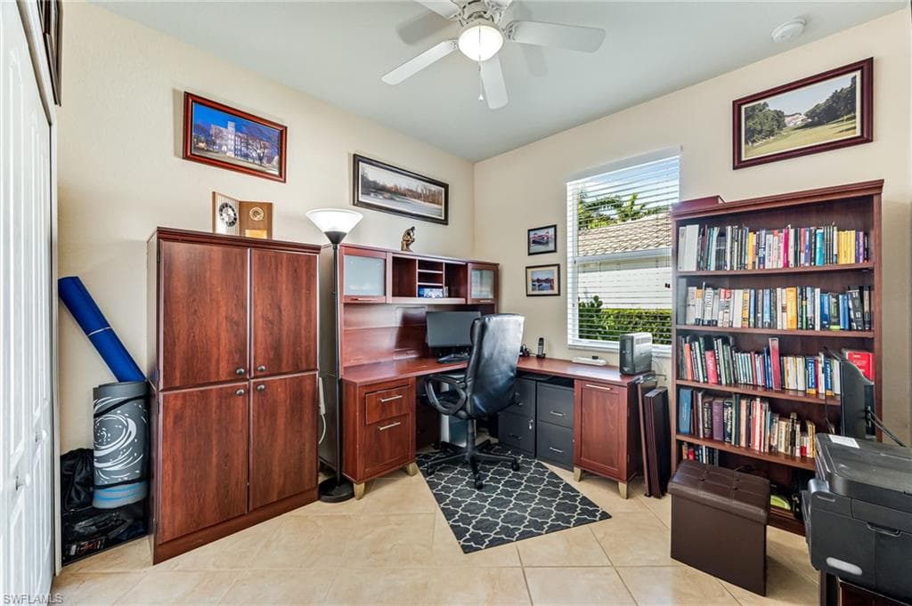 14641 Fern Lake Ct, Naples, FL 34114-24
