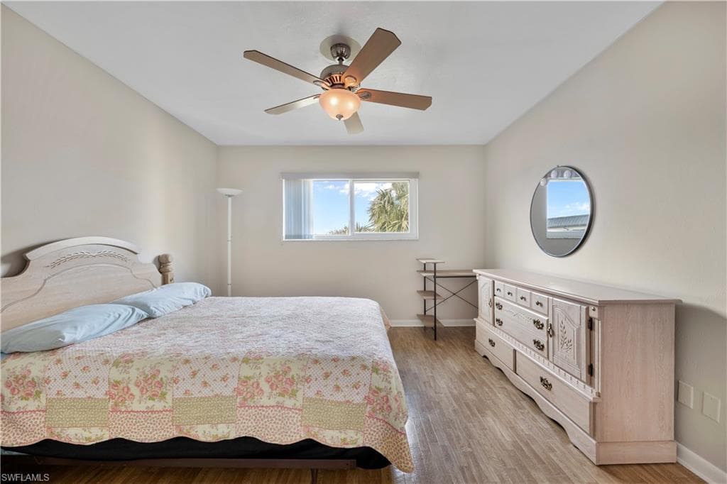 1018 Manatee Rd E302, Naples, FL 34114-13