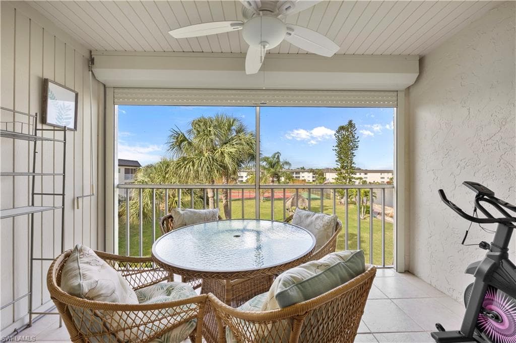1018 Manatee Rd E302, Naples, FL 34114-18