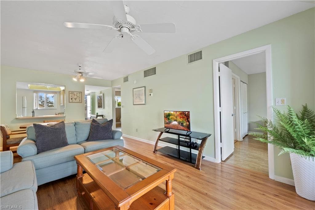 1018 Manatee Rd E302, Naples, FL 34114-2