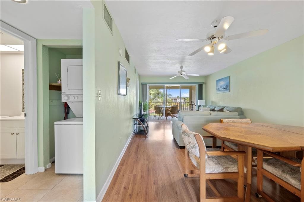 1018 Manatee Rd E302, Naples, FL 34114-6
