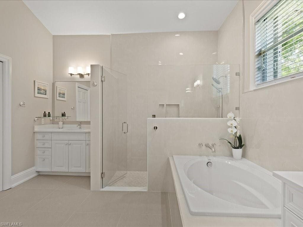 6354 Old Mahogany Ct, Naples, FL 34109-23