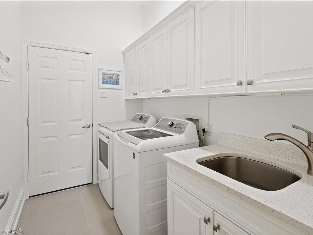 6354 Old Mahogany Ct, Naples, FL 34109-29