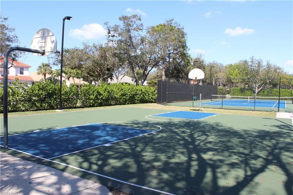 6354 Old Mahogany Ct, Naples, FL 34109-34
