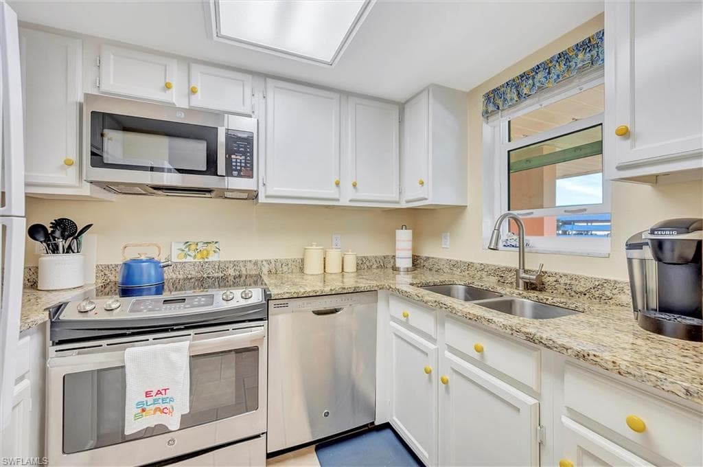87 Collier Blvd P-15, Marco Island, FL 34145-11