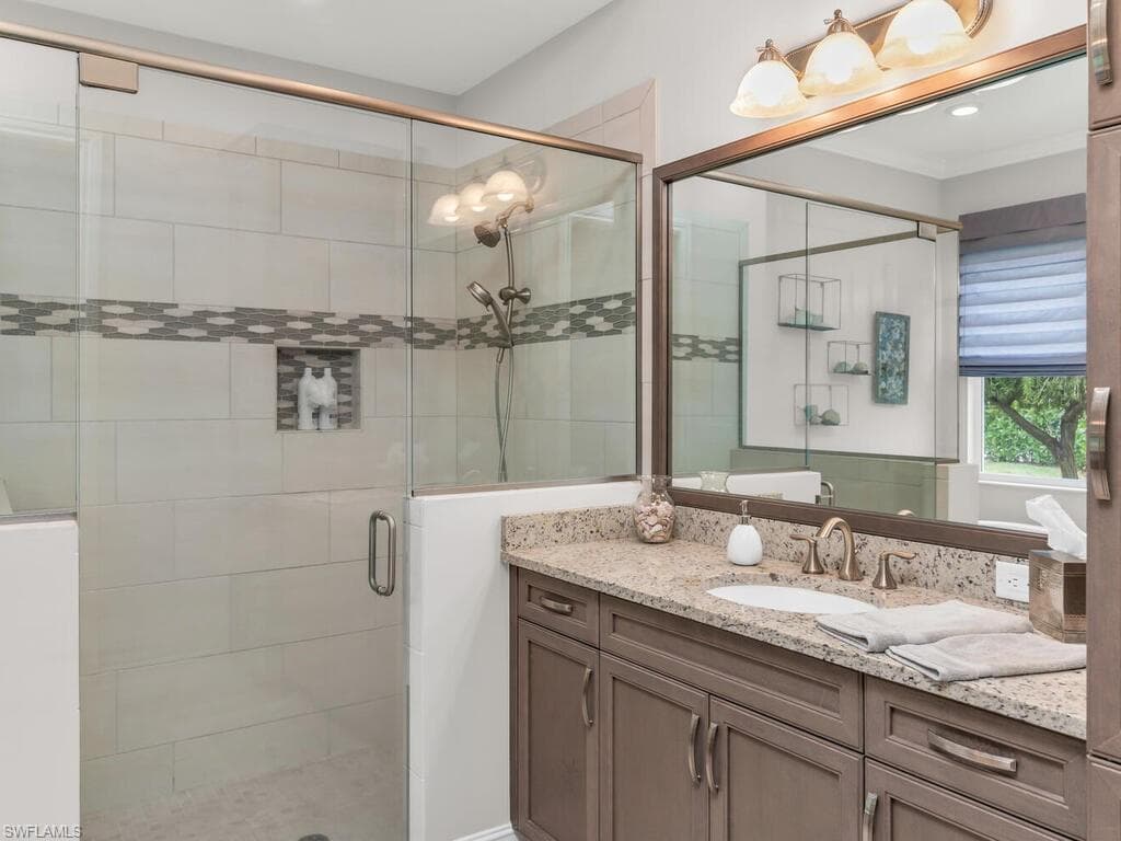 14812 Dockside Ln, Naples, FL 34114-21
